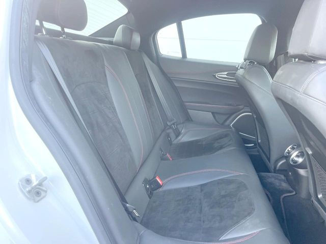 ���㕔���Ȃ��C�ɂȂ�悤�ȃL�Y�E�����ւ��蓙�A�傫�ȃ_���[�W�͂Ȃ��A�ǍD�ȏ�Ԃł��B