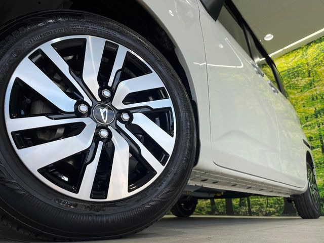 �y����14�C���`�A���~�z�C�[���z�O�ςɃ}�b�`���������A���~�z�C�[���𑕒����Ă���܂��B�e��ЊO�A���~�z�C�[����A�X�^�b�h���X�^�C�����戵�����Ă���܂��B���񂲑��k����������