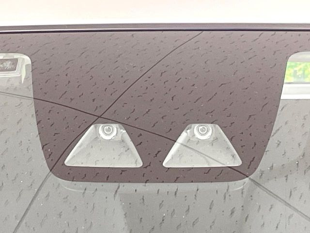 �y�X�}�[�g�A�V�X�g�z���s���ɑO���̎ԗ�����F�����A�Փ˂������Ȏ��͌x��ƃu���[�L�ŏՓˉ���Ɣ�Q�y�����A�V�X�g�B�����S�Ƀh���C�u�����y���݂��������܂��B