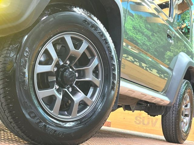 �y����16�C���`�A���~�z�C�[���z�O�ςɃ}�b�`���������A���~�z�C�[���𑕒����Ă���܂��B�e��ЊO�A���~�z�C�[����A�X�^�b�h���X�^�C�����戵�����Ă���܂��B���񂲑��k����������