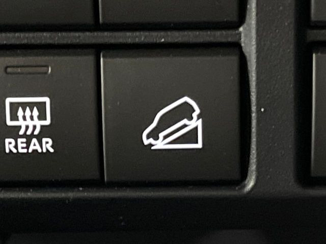 �y�_�E���q���A�V�X�g�z�}�ȍ⓹������Ƃ��Ɏ����Ńu���[�L�𐧌�A���̒ᑬ�x��ۂ��܂��B�ᓹ�∫�H�ȂǊ���₷���H�ʂ̉����ł��^�C�������b�N���Ȃ�������S!�n���h������ɏW���ł��܂�!