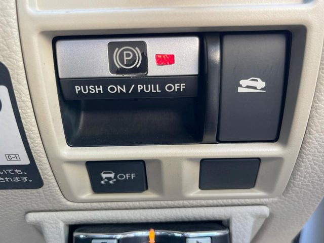 �y�d���p�[�L���O�u���[�L�z�p�[�L���O�u���[�L�͕֗��ȓd����!�{�^����ő���ł��A�A�N�Z���𓥂߂Ύ����ŉ�������܂��􃌃o�[��y�_���������̂ŉ^�]�ȉ����������肵�܂��ˁ�