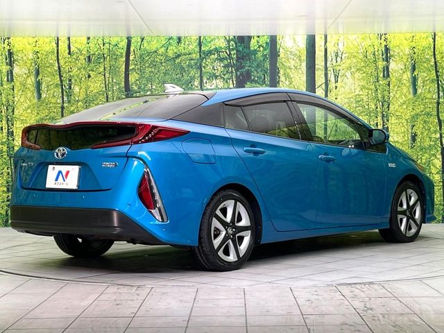 ☆全国のネクステージからお取り寄せが可能※!遠方の店舗に展示してあるクルマが気になる場合も、最寄りの店舗でご覧いただくことが可能です!是非私たちに要望をお聞かせください!※別途費用