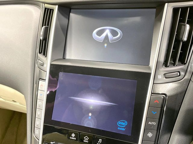 �y���[�J�[����8�^�i�r�z�C���e���A�ɗn�����ރX�^�C���b�V���ȁu��p�݌v�v���[�J�[�i�r�𑕔��􎋔F���⑀�쐫�ȂǊ�{���\�ɂ��D��A���㎿�ȃJ�[���C�t�����y���݂��������܂��B