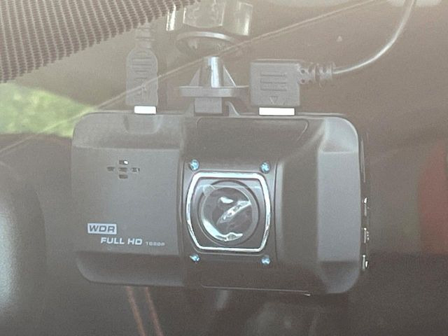 �y�h���C�u���R�[�_�[�z���S�E���S�ȃJ�[���C�t�ɕK�{�̃h���C�u���R�[�_�[�𑕔�!���s���͂������A������^�]�⎖�̂ɑ��������ۂ̏󋵂��f���ŋL�^���A����̃��X�N�ɔ����܂��B