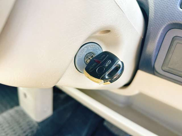 �y�L�[���X�G���g���[�z���ꂽ�ꏊ����h�A�̊J���ł��A�����^�b�`�Ŋy�X��荞�߂܂���