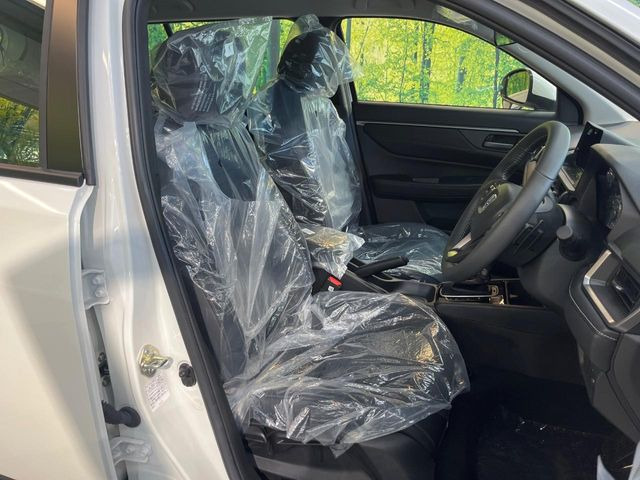 �y�n�[�t���U�[�V�[�g�z�������ƍ���S�n�𗼗������l�C�̃V�[�g���w�ʁE���ʂ̃t�@�u���b�N�f�ނ́A�ʋC���̗ǂ��⊊��ɂ����ɗD��Ă��܂��B�C���╞���ɍ��E���ꂸ���K�ɂ���肢�������܂��B