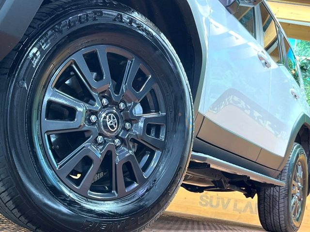 �y����18�C���`�A���~�z�C�[���z�O�ςɃ}�b�`���������A���~�z�C�[���𑕒����Ă���܂��B�e��ЊO�A���~�z�C�[����A�X�^�b�h���X�^�C�����戵�����Ă���܂��B���񂲑��k����������