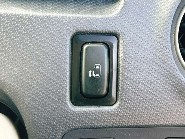 �y�d���X���C�h�h�A�z�h�A�̊J�������^�b�`�ōs�����Ƃ��ł��܂����֗��ȋ@�\�̈�ł��ˁ�