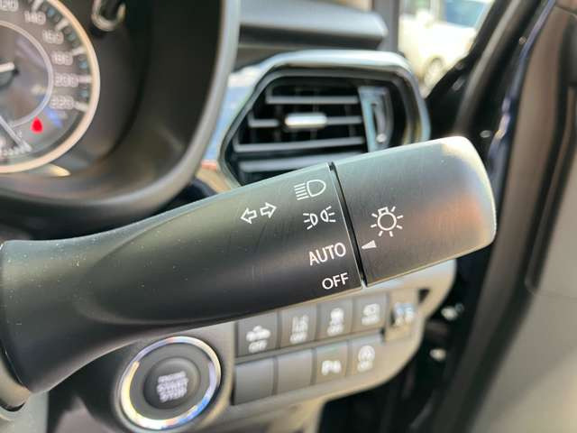 ���I�[�g���C�g&�n�C�r�[���A�V�X�g�����̖͂��邳�����m���Ď����Ń��C�g�_�����Ă���g���l���Ȃǂŕ֗��ł��B�����!�Ό��ԂȂǂ����m���ăn�C&hArr;���[�������Ő؂�ւ��Ă���܂��B