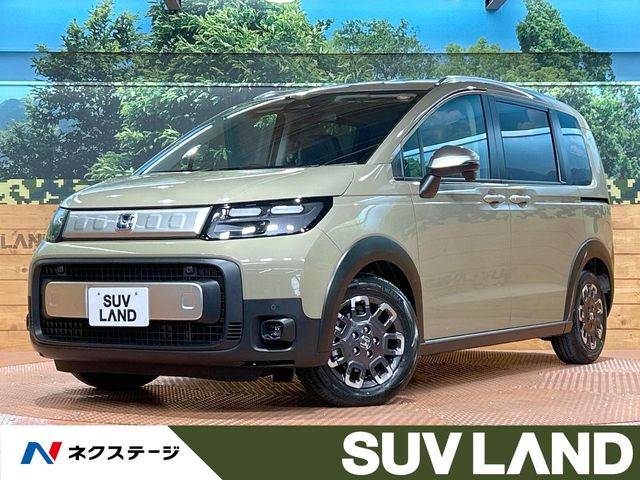 フリード(ホンダ) 1.5 e:HEV クロスター 中古車画像