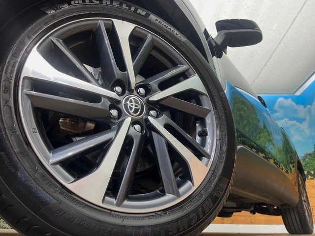 �y����18�C���`�A���~�z�C�[���z�O�ςɃ}�b�`���������A���~�z�C�[���𑕒����Ă���܂��B�e��ЊO�A���~�z�C�[����A�X�^�b�h���X�^�C�����戵�����Ă���܂��B���񂲑��k����������