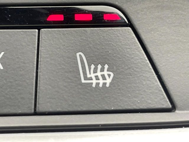 ���S�ȃV�[�g�q�[�^�[:���������ӂ�郌�U�[�V�[�g�ɁA�O�ȁE��ȂɃV�[�g�q�[�^�[�𓋍ڂ��Ă���܂��B