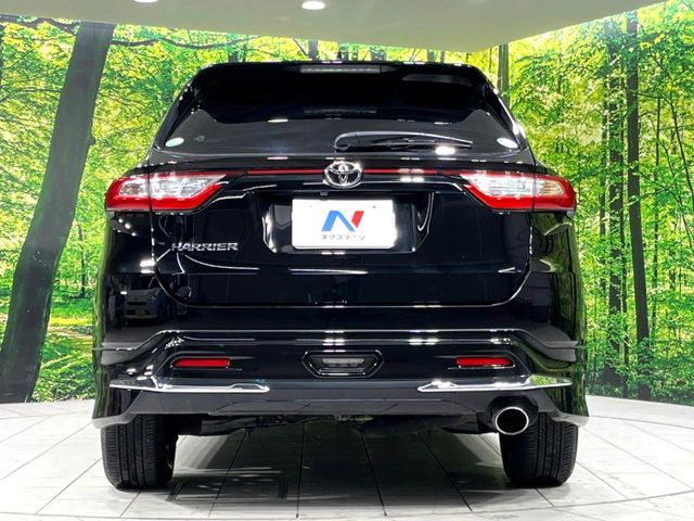 安心の最長10年・走行無制限保証(有償)をご用意。保証内容も充実はもちろん、無料点検&オイル交換や、年中無休の全国・24時間ロードサービスも付帯されておりますのでご安心下さい。