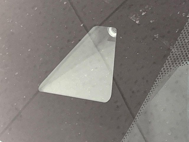 �y�C���e���W�F���g�G�}�[�W�F���V�[�u���[�L�z�t�����g�J�����őO���̎ԗ�����s�҂����m�B�Փ˂������Ȏ��͏Փ˔�Q�y���u���[�L���쓮�A�Փˉ�����T�|�[�g�B�����S�Ƀh���C�u�����y���݂��������܂��B