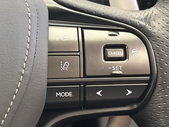 【レーダークルーズコントロール】高速道路での長距離走行が楽に!!自動で速度を保つクルーズコントロールが、衝突軽減システムと連携し、前方の車両を感知して車間を保つように速度調節してくれます!!