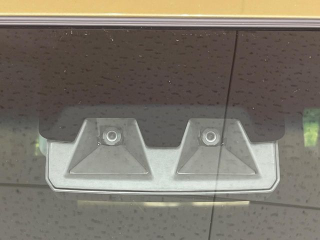 �y�X�}�[�g�A�V�X�g�z���s���ɑO���̎ԗ�����F�����A�Փ˂������Ȏ��͌x��ƃu���[�L�ŏՓˉ���Ɣ�Q�y�����A�V�X�g�B�����S�Ƀh���C�u�����y���݂��������܂��B