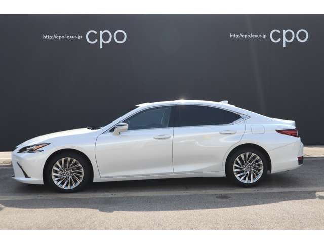 ES300h バージョンL