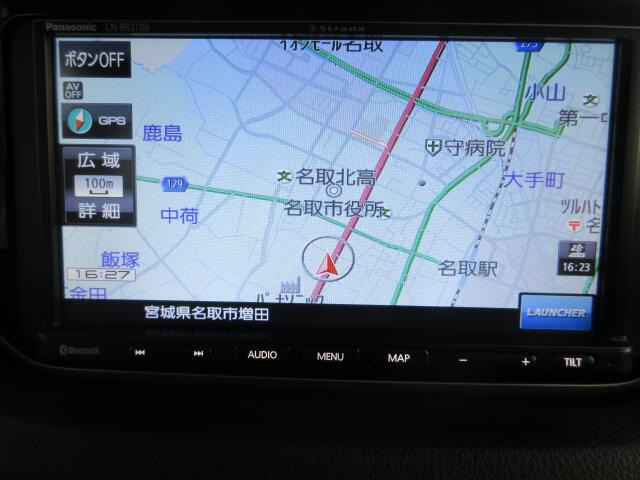 メモリーナビ装備で、知らない場所もあっという間に検索♪ちょっとしたお出かけや旅行もこれでバッチリですね