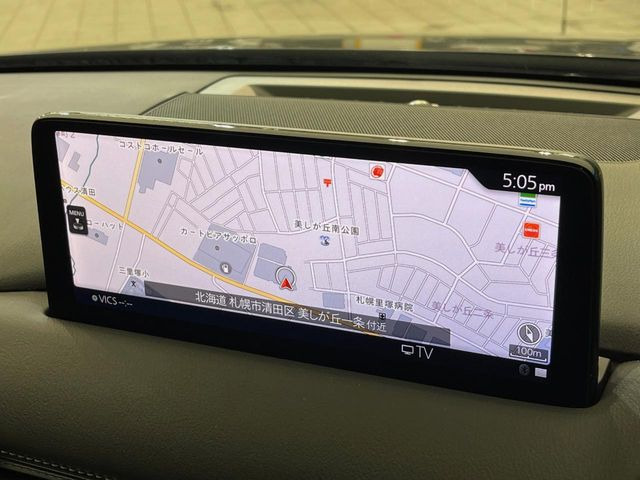 �y10.25�C���`�}�c�_�R�l�N�g�z�ԓ��̕��͋C�Ƀ}�b�`������^�f�B�X�v���C�B�X�}�z�ڑ��ł̃i�r�g�p��Bluetooth�Đ����A�l�X�ȋ@�\���y���߂܂��B�����I�ȃ_�C�������삪�\�ŁA�g��������ǍD�ł��B