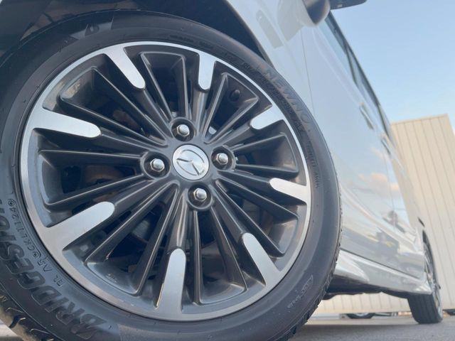 【純正15インチアルミホイール】外観にマッチした純正アルミホイールを装着しております。各種社外アルミホイールや、スタッドレスタイヤも取扱いしております。是非ご相談ください♪