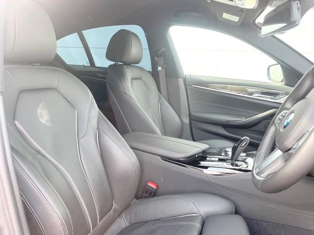 ●レザーシート:高級感漂うブラックレザーシートは、使用感も少なく良好なコンディションを保っております!その他、気になる箇所がございましたらお気軽にお問合せ下さい!