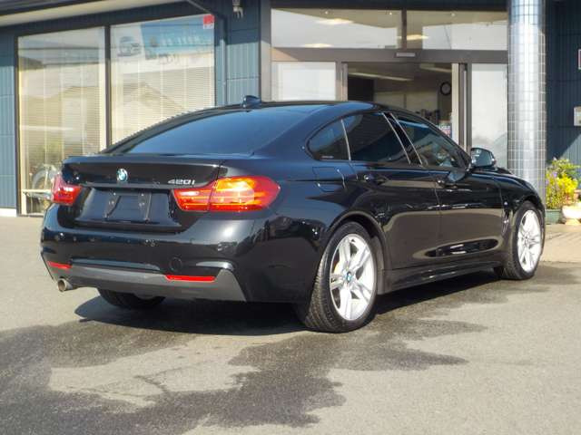 指定工場保有。購入からアフターフォローまで、お車のことは島根県出雲市のフレストにお任せください。営業時間9:00〜19:00、水曜日定休