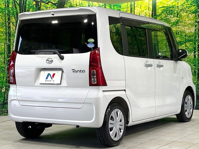 ☆全国のネクステージからお取り寄せが可能※!遠方の店舗に展示してあるクルマが気になる場合も、最寄りの店舗でご覧いただくことが可能です!是非私たちに要望をお聞かせください!※別途費用