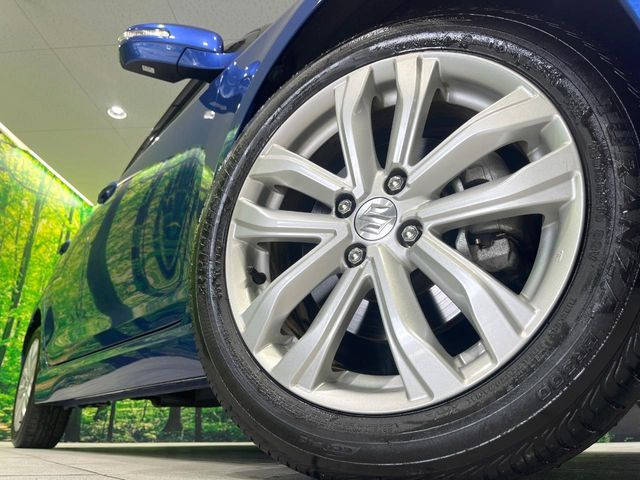 �y����16�C���`�A���~�z�C�[���z�O�ςɃ}�b�`���������A���~�z�C�[���𑕒����Ă���܂��B�e��ЊO�A���~�z�C�[����A�X�^�b�h���X�^�C�����戵�����Ă���܂��B���񂲑��k����������