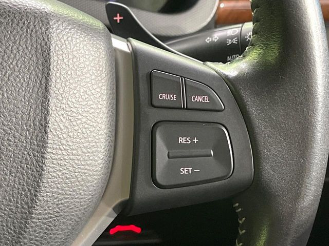 �y�N���[�Y�R���g���[���z�������H�����N���N���s�B�A�N�Z���𗣂��Ă���葬�x�ő��s���ł��A�������^�]���̕��S���y��!�����E�������ȒP�ȃX�C�b�`����Œ����ł��܂��B