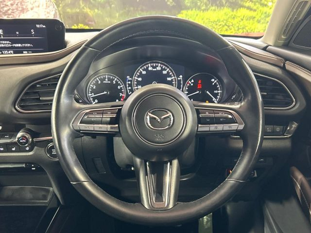 �y�����v�����X�e�A�����O�z�㎿�Ȋv���g�p���邱�ƂŁA��ɂ����������݂ƂĂ��^�]���₷���n���h���ł���