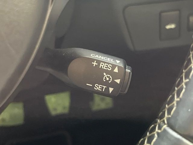 �y�N���[�Y�R���g���[���z�������H�����N���N���s�B�A�N�Z���𗣂��Ă���葬�x�ő��s���ł��A�������^�]���̕��S���y��!�����E�������ȒP�ȃX�C�b�`����Œ����ł��܂��B