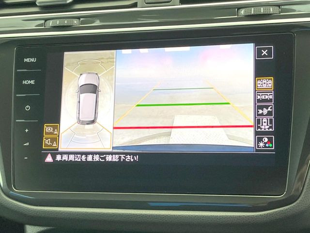 ���p�m���~�b�N�r���[���j�^�[:��p�̃J�����ɂ��A�ォ�猩���낵���悤�Ȏ��_��360�x�N���}�̎��͂��m�F���邱�Ƃ��ł��܂������p�������m�F���₷���A�����ꏊ�ł̐؂�Ԃ��⒓�Ԃ��X���[�Y�ɍs���܂��B