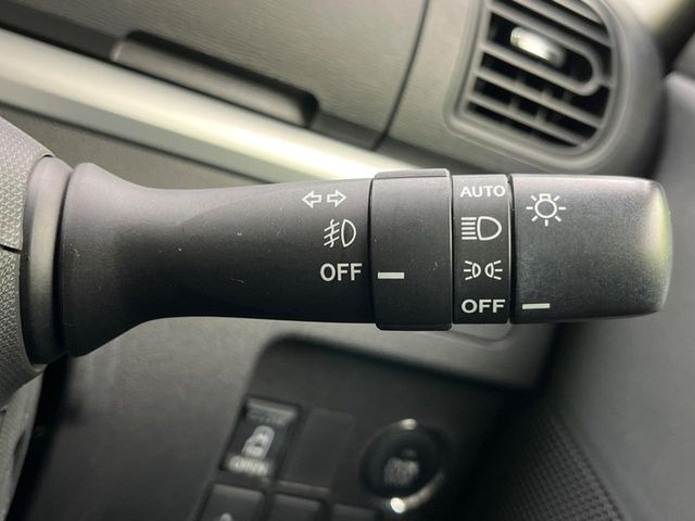 �y�I�[�g���C�g�z����̖��邳�ɉ����Ď����Ńw�b�h���C�g�̓_���E�������ł���@�\�ł�!���C�g�̕t���Y��E�����Y��Ȃǂ������Ȃ�A�J�̓���[���̑��s�����S!�g���l���ʉߎ����֗��ł��ˁ�