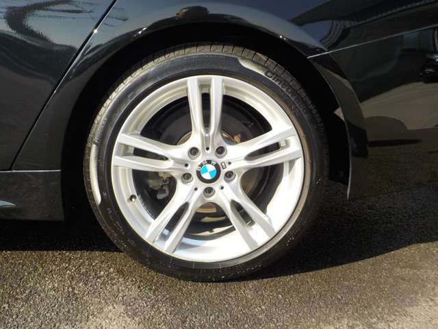 指定工場保有。購入からアフターフォローまで、お車のことは島根県出雲市のフレストにお任せください。営業時間9:00〜19:00、水曜日定休