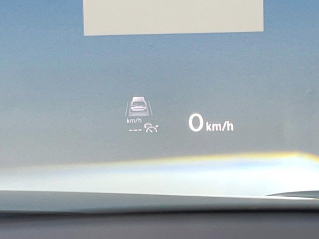 ���w�b�h�A�b�v�f�B�X�v���C:���݂̑��x�⑖�s�����f�W�^���\���ŉ^�]�ȑO���̃K���X�ɓ��e!�^�]���A���������炳���K�v�ȏ����m�F�ł���̂łƂ��Ă��֗��ň��S!