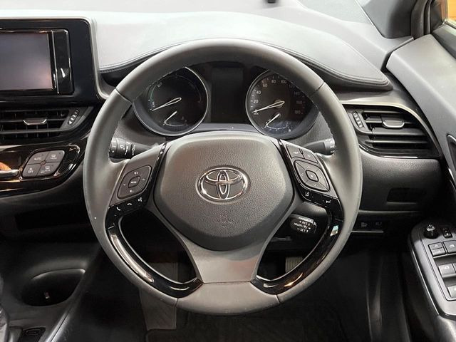 �y�����v�����X�e�A�����O�z�㎿�Ȋv���g�p���邱�ƂŁA��ɂ����������݂ƂĂ��^�]���₷���n���h���ł���