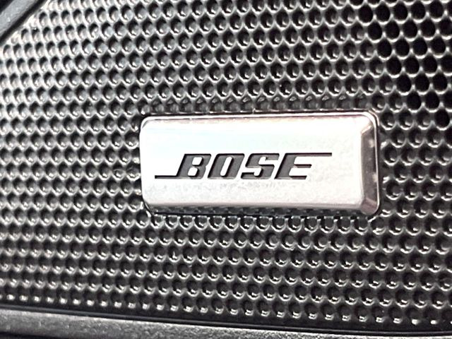 �yBOSE�T�E���h�V�X�e���z���[�J�[�I�v�V�����̍��i�ʃT�E���h�V�X�e���𓋍ځB��p�̃`���[�j���O���{���ꂽ�召�l�X�ȃX�s�[�J�[����ǎ��ȃT�E���h���t�ł��A�Տꊴ���ӂ�鉹����Ԃ����o���܂��B