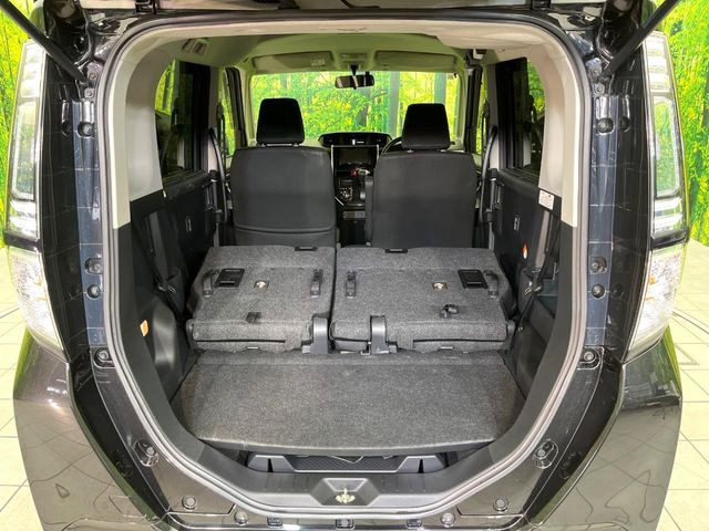 ���i�̂���������ʋ΁A���}���ɏ\���ȉ׎��X�y�[�X���m�ۂ��Ă���܂��B�Z�J���h�V�[�g��|���ƁA�傫�ȉו��̐ύڂ��\�ł���