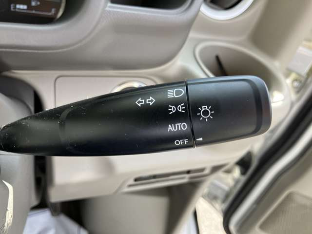 ���I�[�g���C�g&�n�C�r�[���A�V�X�g�����̖͂��邳�����m���Ď����Ń��C�g�_�����Ă���g���l���Ȃǂŕ֗��ł��B�����!�Ό��ԂȂǂ����m���ăn�C&hArr;���[�������Ő؂�ւ��Ă���܂��B