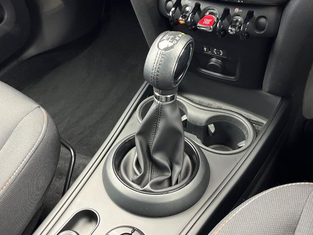 ��MT���[�h�t��AT:�ʏ�͎����ł����Ȃ���ϑ�(�M�A�`�F���W)���h���C�o�[�̑���ɂ���ĈӐ}�I�ɕς�����V�X�e���ł��B����w���i�̃h���C�u�����y���݂��������܂�!