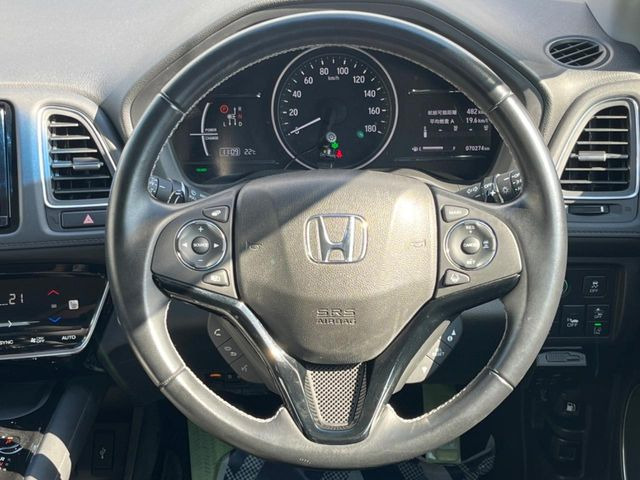 �y�����v�����X�e�A�����O�z�㎿�Ȋv���g�p���邱�ƂŁA��ɂ����������݂ƂĂ��^�]���₷���n���h���ł���