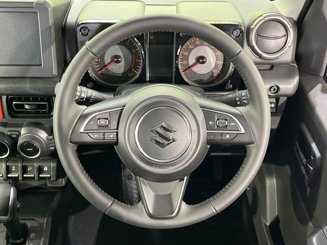 �y�����v�����X�e�A�����O�z�㎿�Ȋv���g�p���邱�ƂŁA��ɂ����������݂ƂĂ��^�]���₷���n���h���ł���