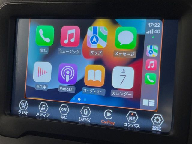 ��Apple Car Play:�X�}�z�Ƃ̗L���ڑ��ŁA�i�r�E�I�[�f�B�I�Đ��ȂǃX�}�z�̃A�v���@�\����ʂł��g����֗��@�\�ł�!