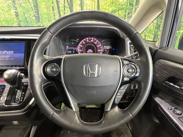 �y�����v�����X�e�A�����O�z�㎿�Ȋv���g�p���邱�ƂŁA��ɂ����������݂ƂĂ��^�]���₷���n���h���ł���