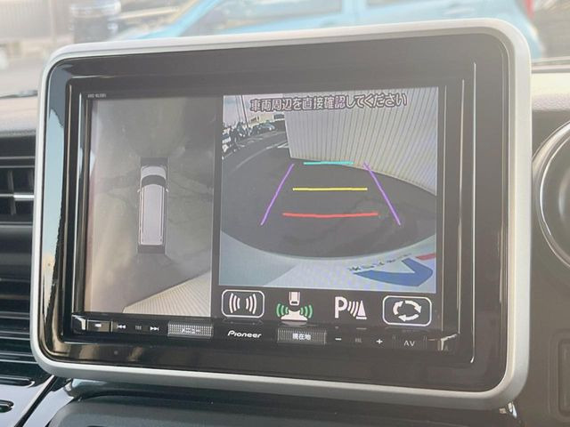 【360°ビューモニター】専用のカメラにより、上から見下ろしたような視点で360度クルマの周囲を確認することができます☆死角部分も確認しやすく、狭い場所での切り返しや駐車もスムーズに行えます。