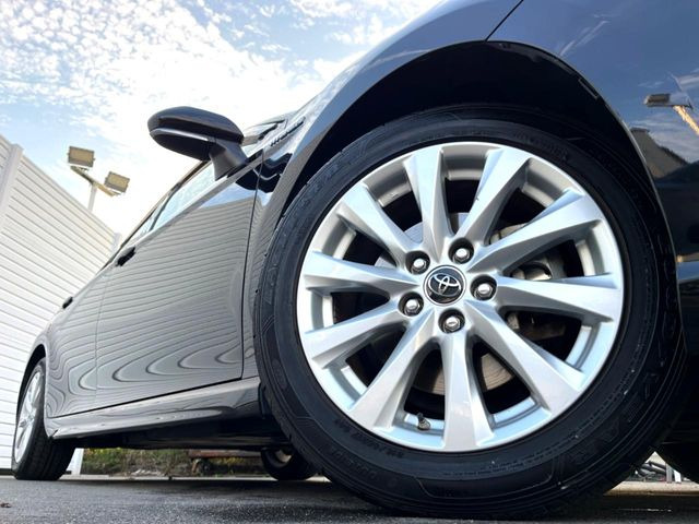 �y����17�C���`�A���~�z�C�[���z�O�ςɃ}�b�`���������A���~�z�C�[���𑕒����Ă���܂��B�e��ЊO�A���~�z�C�[����A�X�^�b�h���X�^�C�����戵�����Ă���܂��B���񂲑��k����������