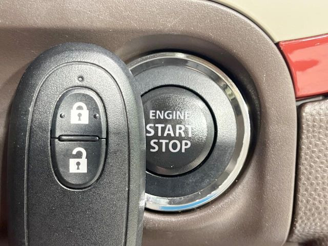 �y�L�[���X�X�^�[�g�V�X�e���z�J�o����|�P�b�g�ɓ��ꂽ�܂܂ł��h�A�̎{���E�������\�ȃX�}�[�g�L�[�𑕔��B�G���W���̃I���E�I�t�����J�M�����o���K�v����������Ƃ��Ă��֗��ł���