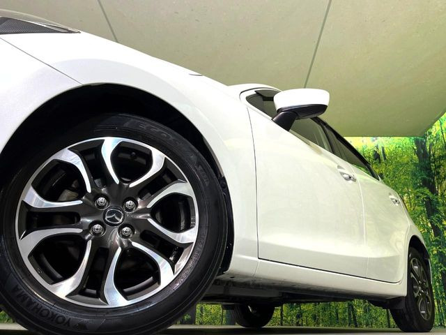 �y����16�C���`�A���~�z�C�[���z�O�ςɃ}�b�`���������A���~�z�C�[���𑕒����Ă���܂��B�e��ЊO�A���~�z�C�[����A�X�^�b�h���X�^�C�����戵�����Ă���܂��B���񂲑��k����������