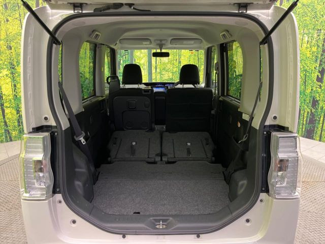 ���i�̂���������ʋ΁A���}���ɏ\���ȉ׎��X�y�[�X���m�ۂ��Ă���܂��B�Z�J���h�V�[�g��|���ƁA�傫�ȉו��̐ύڂ��\�ł���